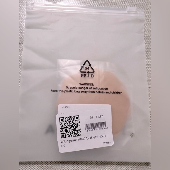 NWT Adhesive HALARA Nipple Covers Flower Pasties - Reusable, Invisible, Nude Tan - Picture 6 of 6